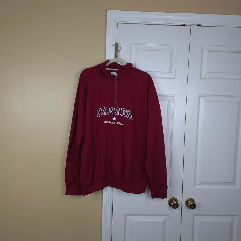 Vintage 90s Canada Embroidered Quarter Zip Fleece Pullover Burgundy XL